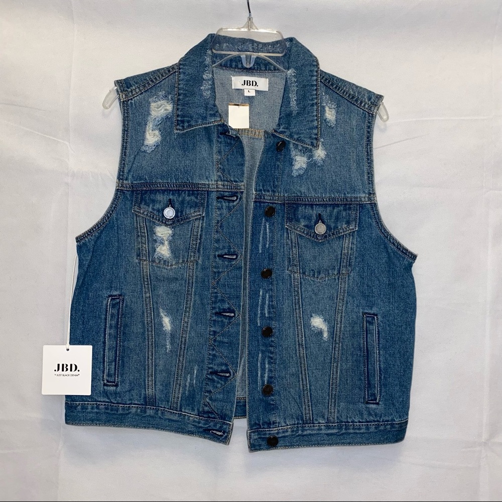 JBD by Just Black Denim Distressed Cropped Boxy Denim Vest - Large